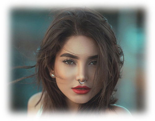 Septum Piercing Frau mit Septumpiercing